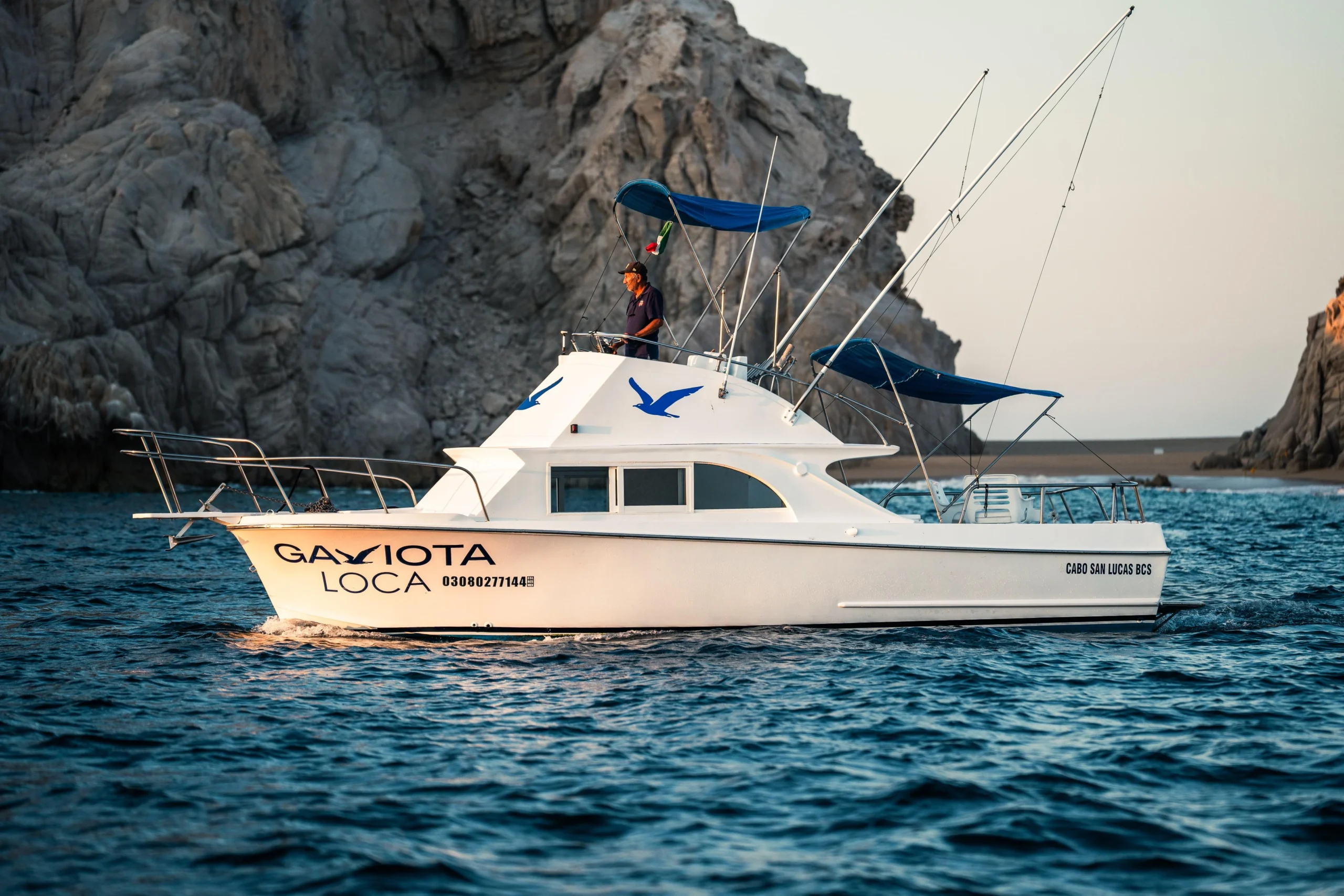 Sportfishing Charter GAVIOTA LOCA 28 ft. | Cabo San Lucas